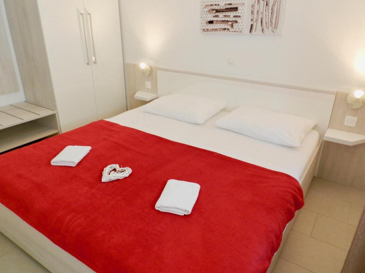 Diamant Apartments Baška Voda Extérieur photo