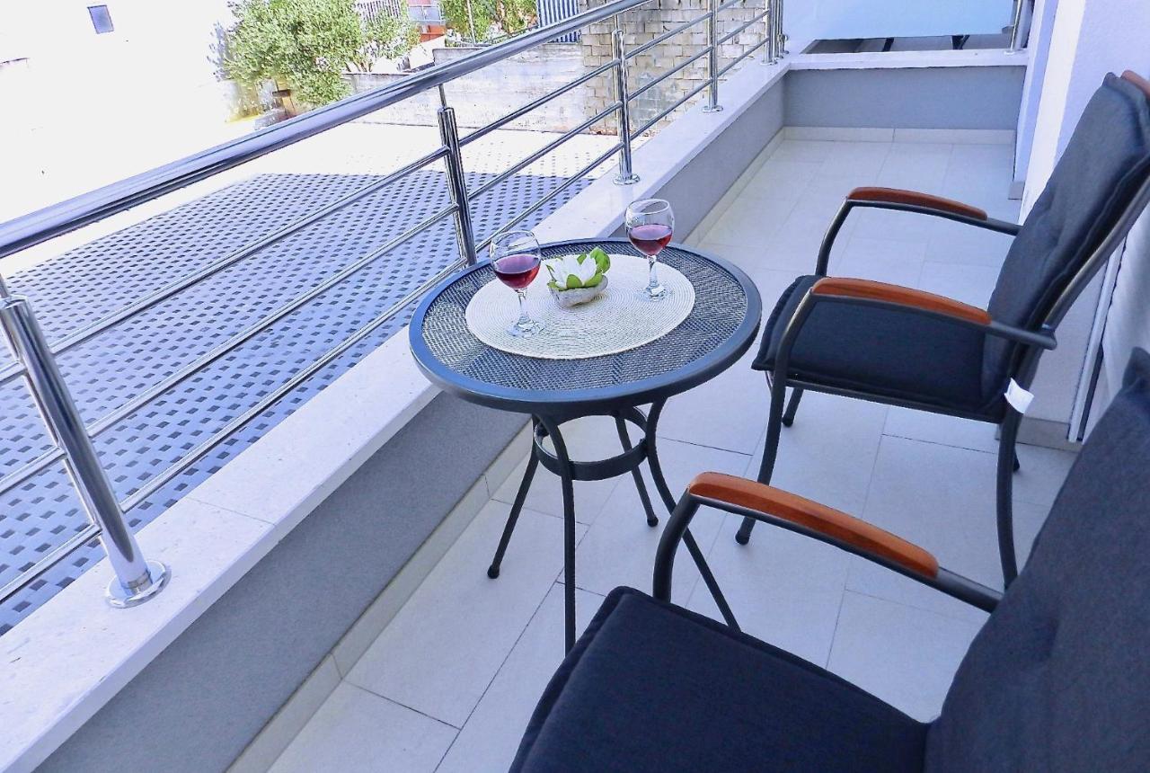 Diamant Apartments Baška Voda Extérieur photo